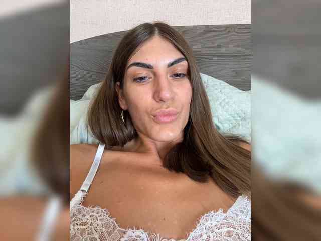KamillaRuss webcam