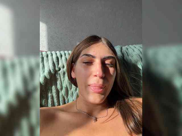 KamillaRuss webcam