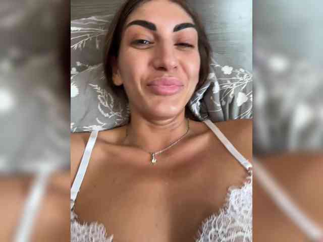 KamillaRuss webcam