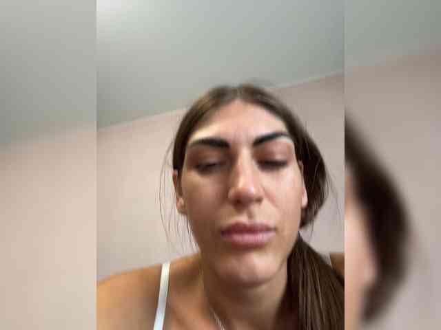 KamillaRuss webcam