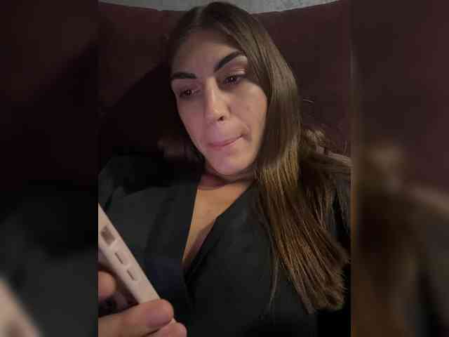 KamillaRuss webcam