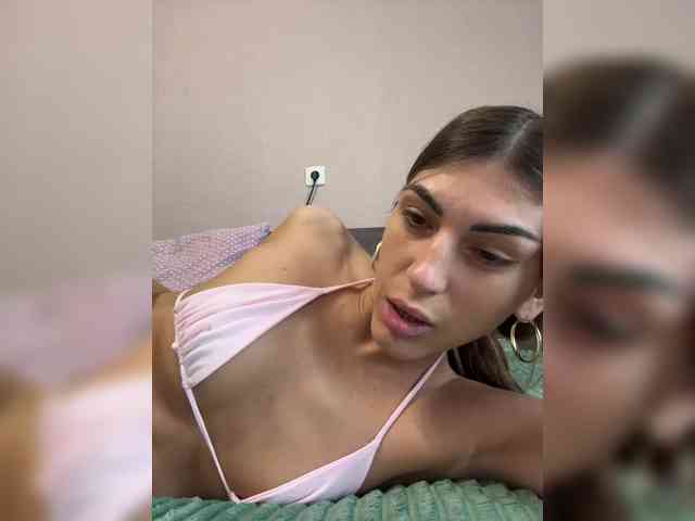 KamillaRuss webcam