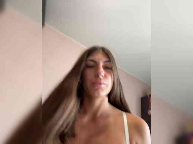 KamillaRuss webcam