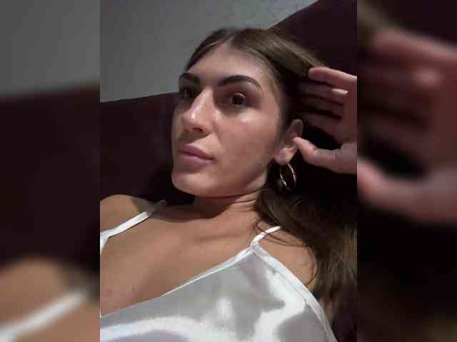 KamillaRuss webcam