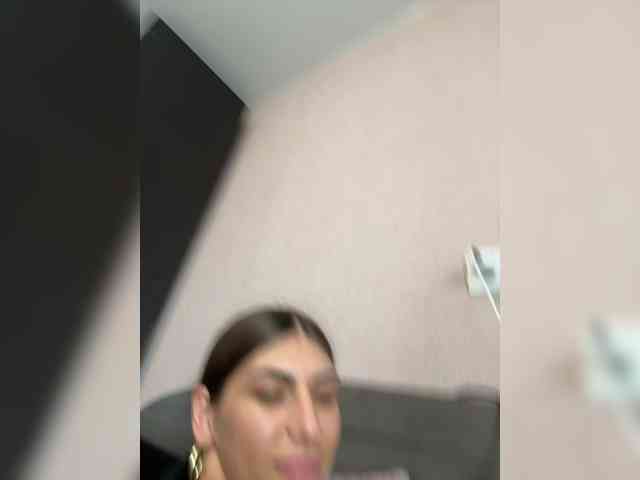 KamillaRuss webcam
