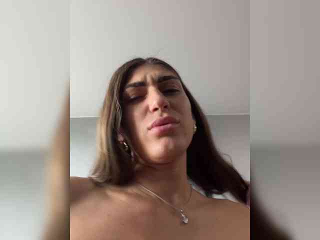 KamillaRuss webcam