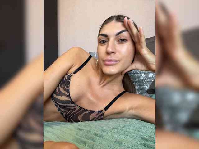 KamillaRuss webcam