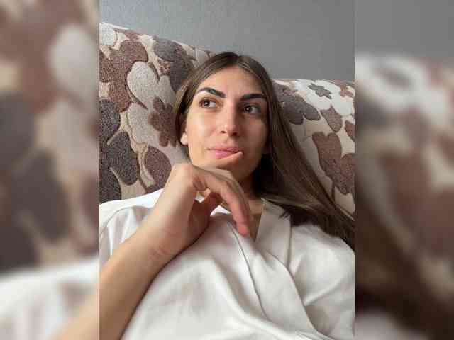 KamillaRuss webcam