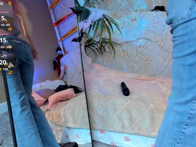 Elsiee-Cuttiess live cam on BongaCams
