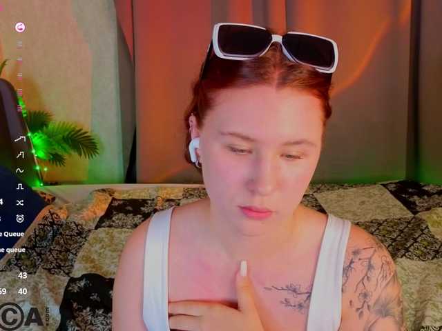 Elsiee-Cuttiess live cam on BongaCams