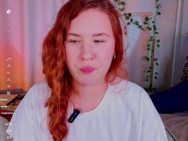 Elsiee-Cuttiess live cam on BongaCams