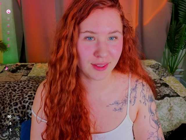 Elsiee-Cuttiess live cam on BongaCams