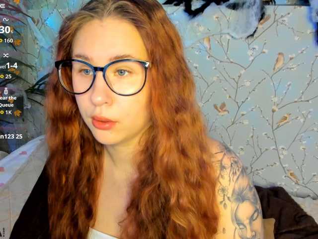 Elsiee-Cuttiess live cam on BongaCams