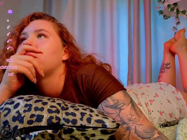 Elsiee-Cuttiess live cam on BongaCams