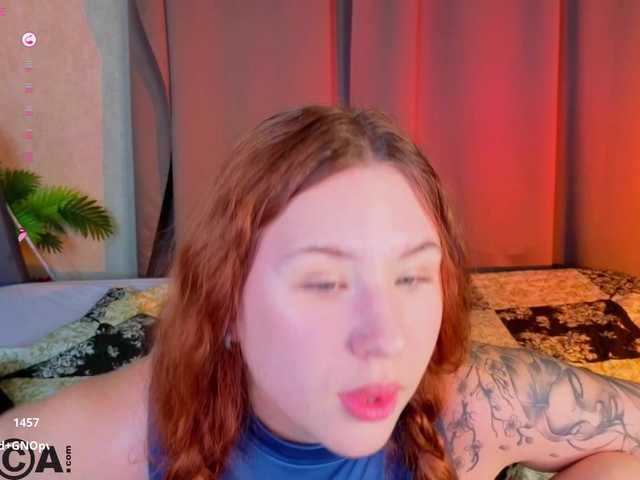 Elsiee-Cuttiess live cam on BongaCams