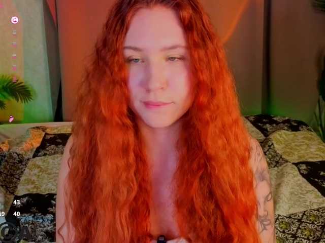 Elsiee-Cuttiess live cam on BongaCams