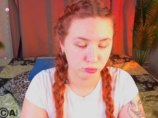 Elsiee-Cuttiess live cam on BongaCams
