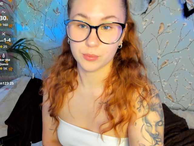 Elsiee-Cuttiess live cam on BongaCams
