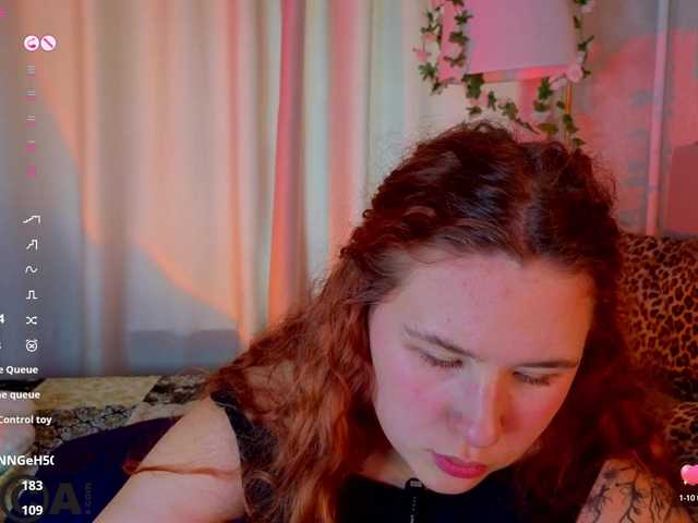 Elsiee-Cuttiess live cam on BongaCams