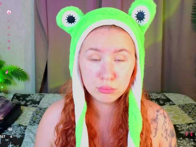 Elsiee-Cuttiess live cam on BongaCams