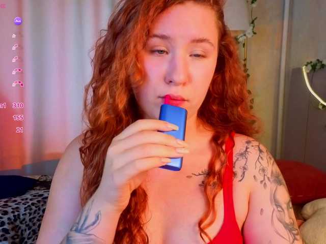 Elsiee-Cuttiess live cam on BongaCams