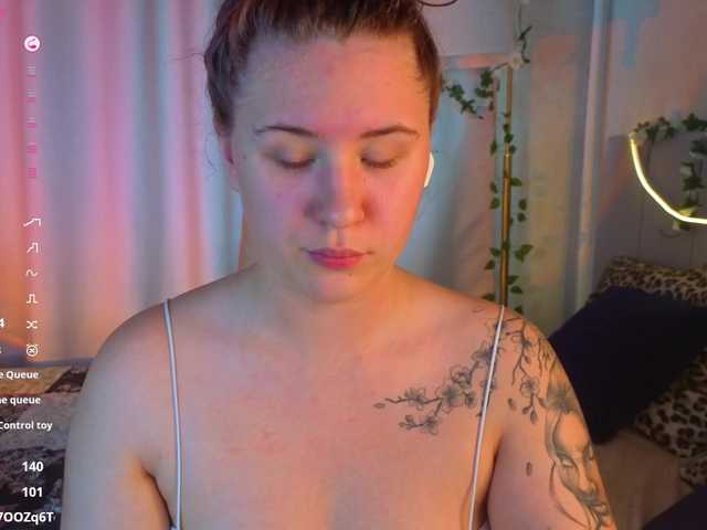 Elsiee-Cuttiess live cam on BongaCams