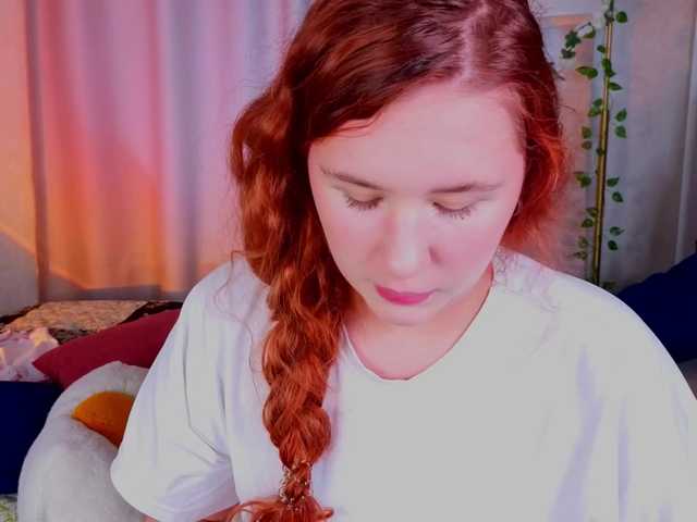 Elsiee-Cuttiess live cam on BongaCams