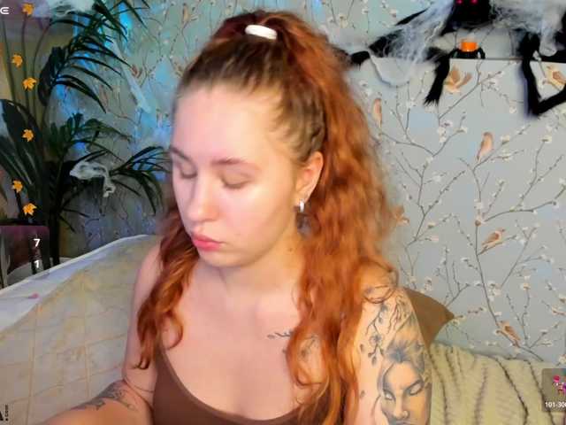 Elsiee-Cuttiess live cam on BongaCams