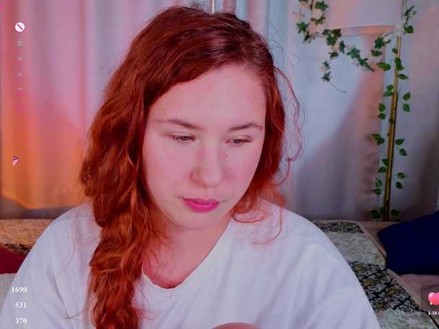 Elsiee-Cuttiess live cam on BongaCams