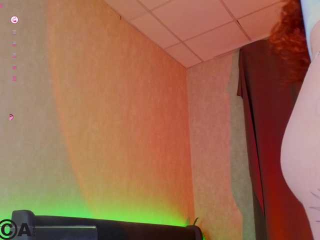 Elsiee-Cuttiess live cam on BongaCams