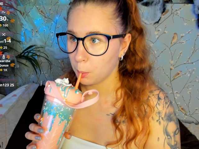 Elsiee-Cuttiess live cam on BongaCams