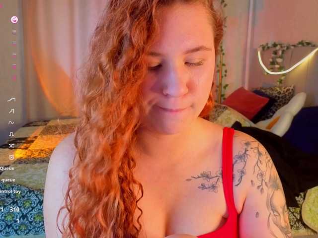 Elsiee-Cuttiess live cam on BongaCams