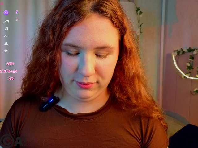Elsiee-Cuttiess live cam on BongaCams