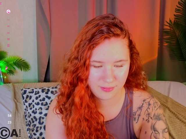 Elsiee-Cuttiess live cam on BongaCams