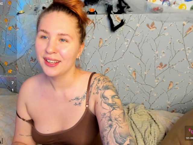 Elsiee-Cuttiess live cam on BongaCams