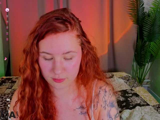 Elsiee-Cuttiess live cam on BongaCams