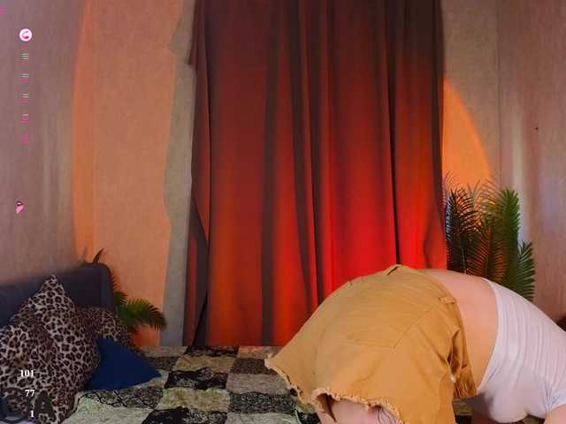 Elsiee-Cuttiess live cam on BongaCams