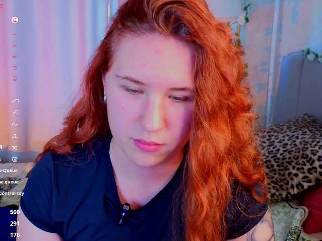 Elsiee-Cuttiess live cam on BongaCams
