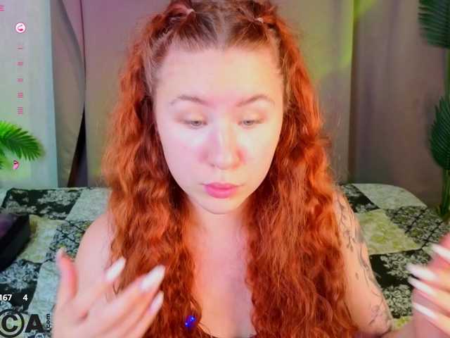 Elsiee-Cuttiess live cam on BongaCams