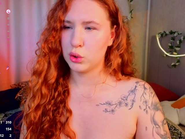 Elsiee-Cuttiess live cam on BongaCams