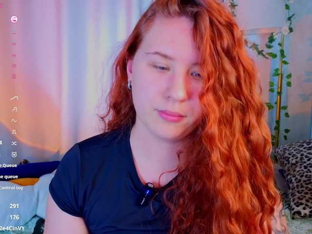 Elsiee-Cuttiess live cam on BongaCams