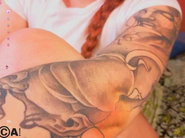 Elsiee-Cuttiess live cam on BongaCams