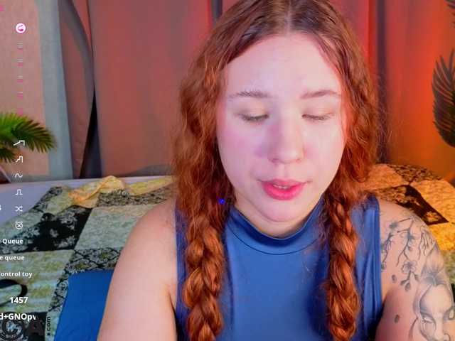 Elsiee-Cuttiess live cam on BongaCams