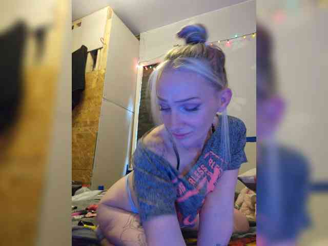 TinyTemptressChanel