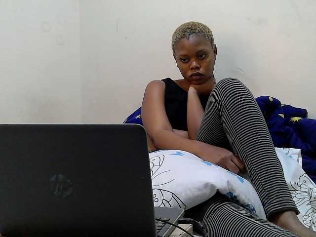 Janiesexy live cam on BongaCams