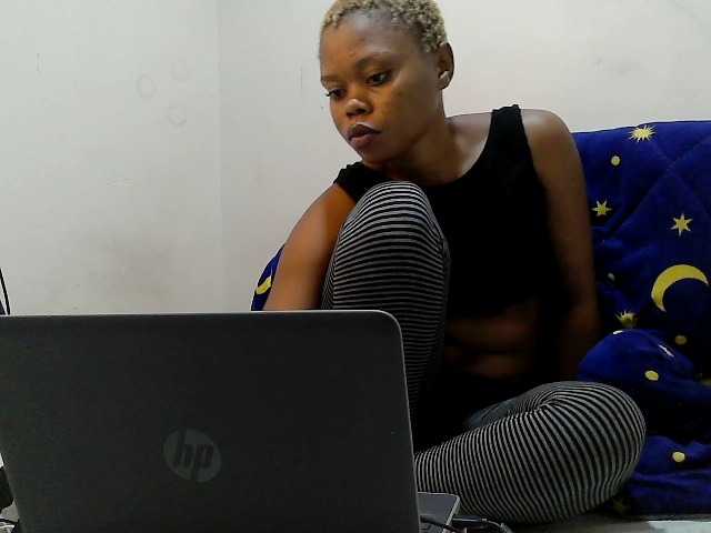 Janiesexy live cam on BongaCams