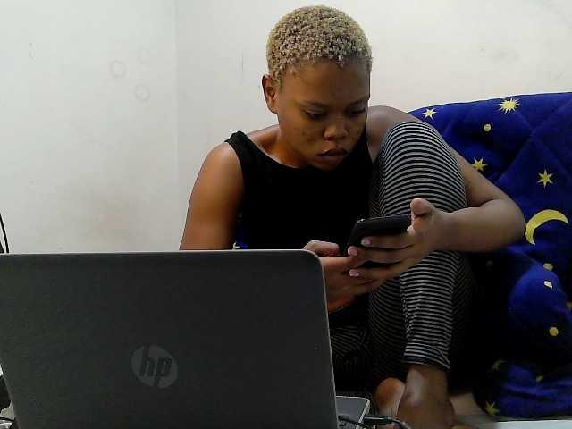Janiesexy live cam on BongaCams