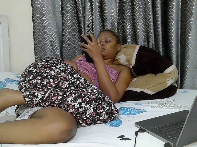 Janiesexy live cam on BongaCams