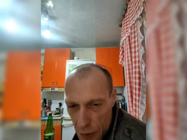 maksim95321 — live male cam