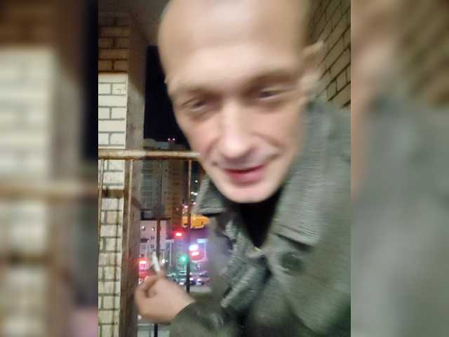 maksim95321 — live male cam